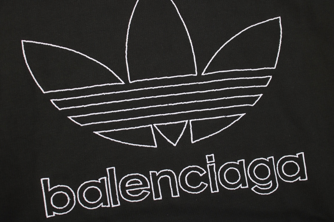 balenciaga x adidas 三叶草联名复古帽衫