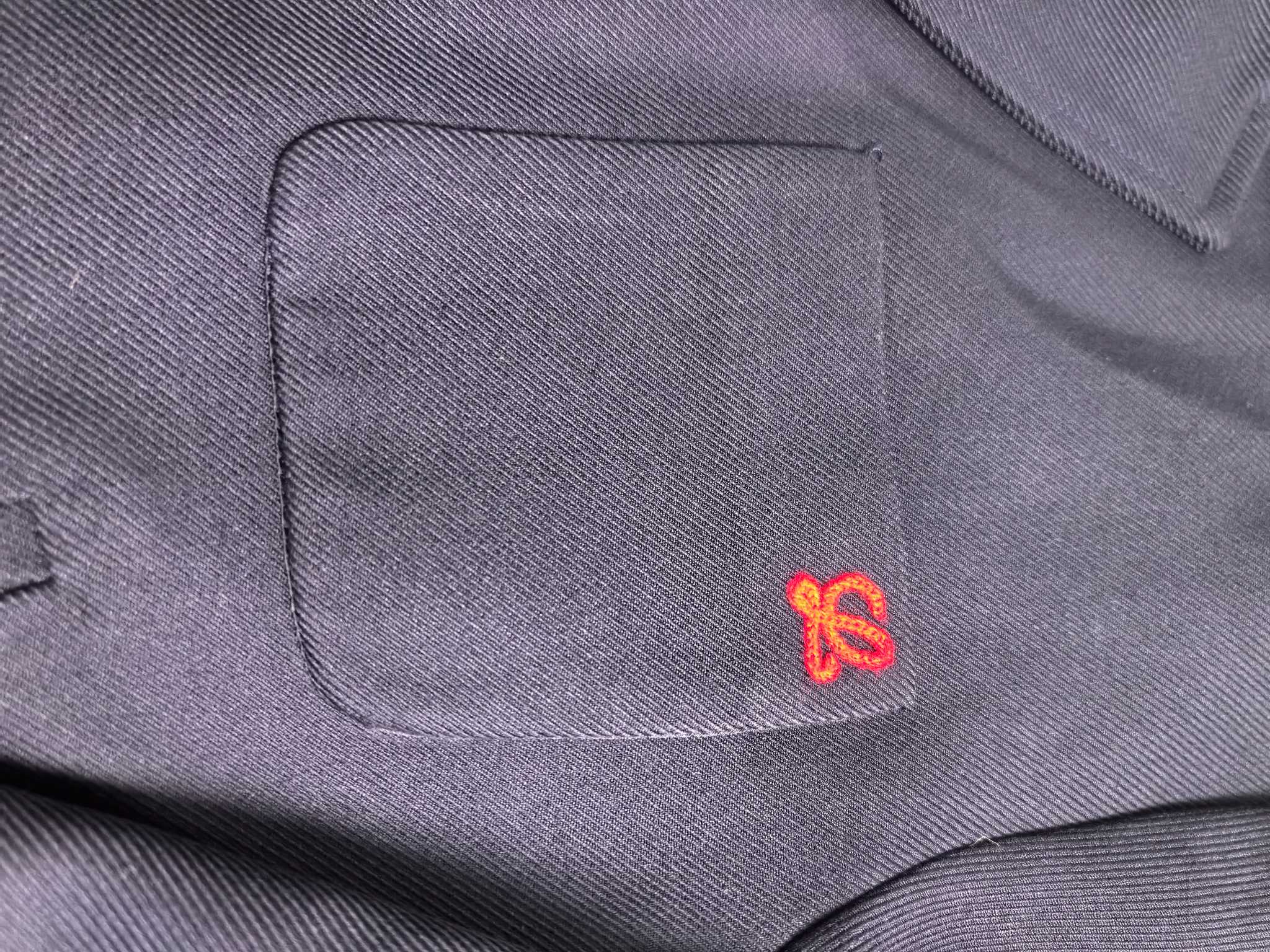Loewe 上衣 裤子250 Loewe 罗意威 SS26 早春新品 撞色搭配标识刺绣直筒休闲长裤