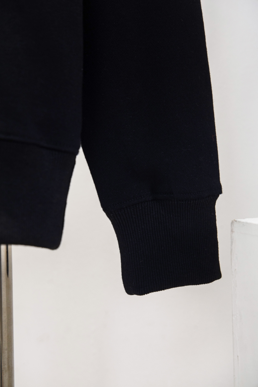 PRADA プラダ胸前立体三角丸首スウェット