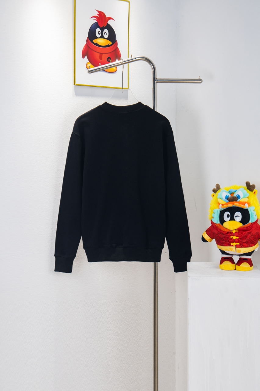 PRADA プラダ胸前立体三角丸首スウェット