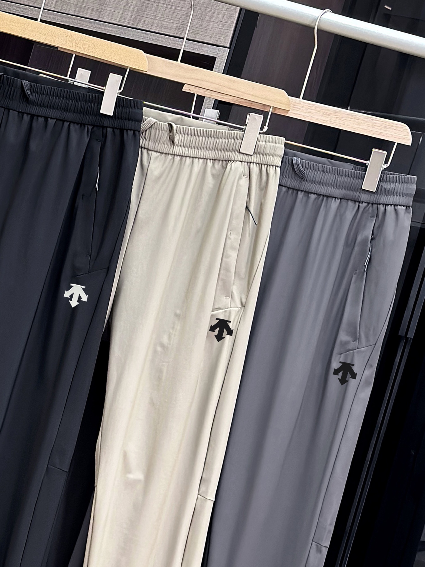Alternative view of Pants 08460
