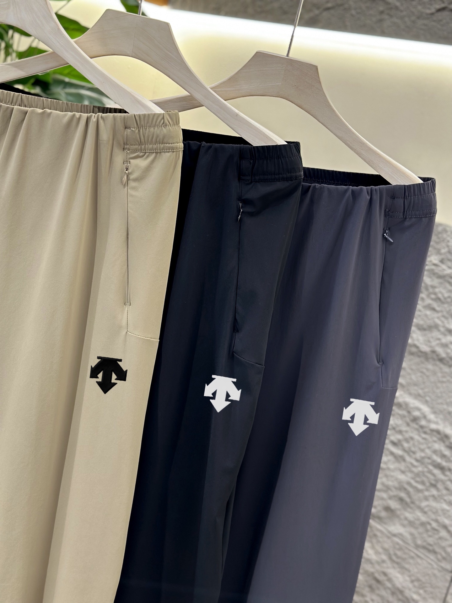 Alternative view of Pants 05486
