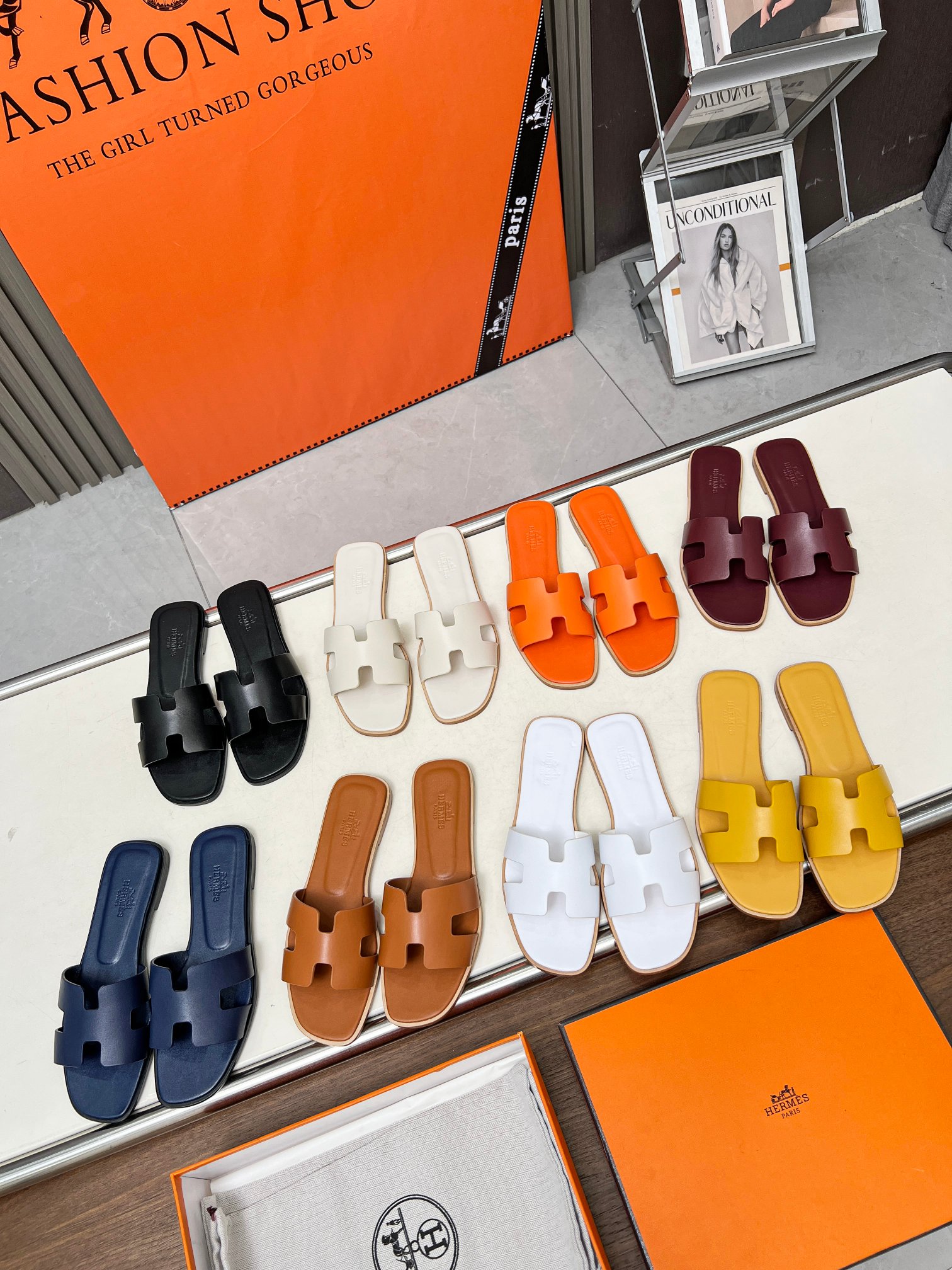 NO:226376,Hermès classic model, upgraded style and workmanship materials. Hermes market's highest version of pure handmade shoes, top-level product Hermès slippers ————————————————————————————————————————————————————————————————————————————————————————————————————————————————————————————————————————————————————————————————————————————————————————————————————————————————————  High-end customization, exclusive products, the industry's highest version uses Hermers upper imported cowhide   original custom-made Italian double genuine leather sole (pursuing top walking comfort) ~~ Packaging full set of original packaging ━━━━━━━━━━━━ size35-41 (42,43) custom made without return) genuine leather sole, slippers, hermes, hermes, slippers, cowhide, Leather soles19860909Hermès经典款 ,版型做工材料升级. Hermes市场最高版本纯手工鞋 顶级产品爱马仕拖鞋 ——————新款原版一样, 师傅级纯手工打造 ！高端定制,独家产品,行业最高版本采用Hermers鞋面意大利进口牛皮 原版订制级意大利双成真皮大底（追求顶级行走舒适度）～～ 包装全套原包装━━━━Hermes━━━━━ size35-41（42,43）定做不退换）真皮底,拖鞋,hermes,hermes,slippers,cowhide,Leather soles,Women's Shoes