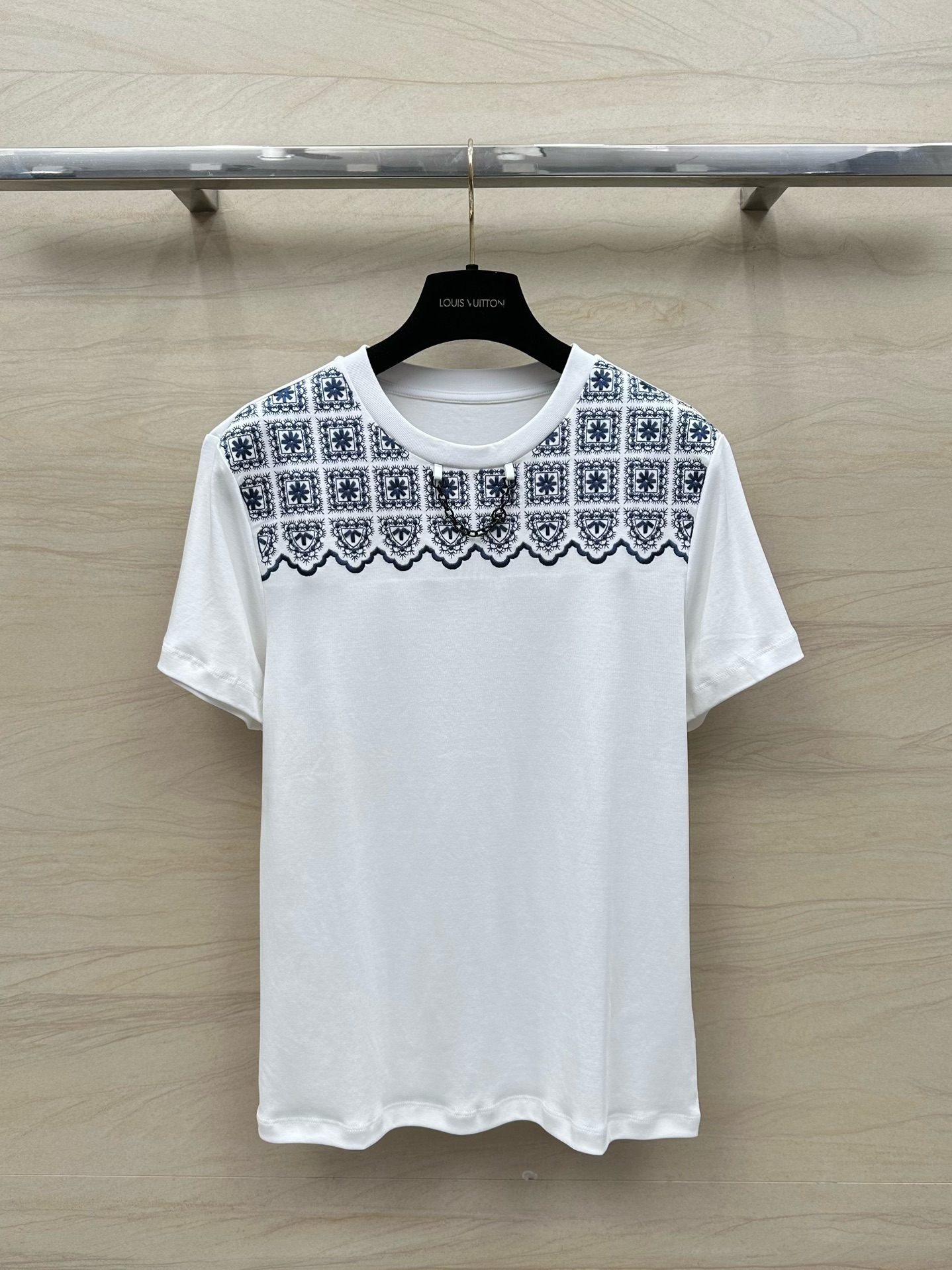 Louis Vuitton Kleding T-Shirt Borduurwerk Lente/Zomercollectie Kettingen