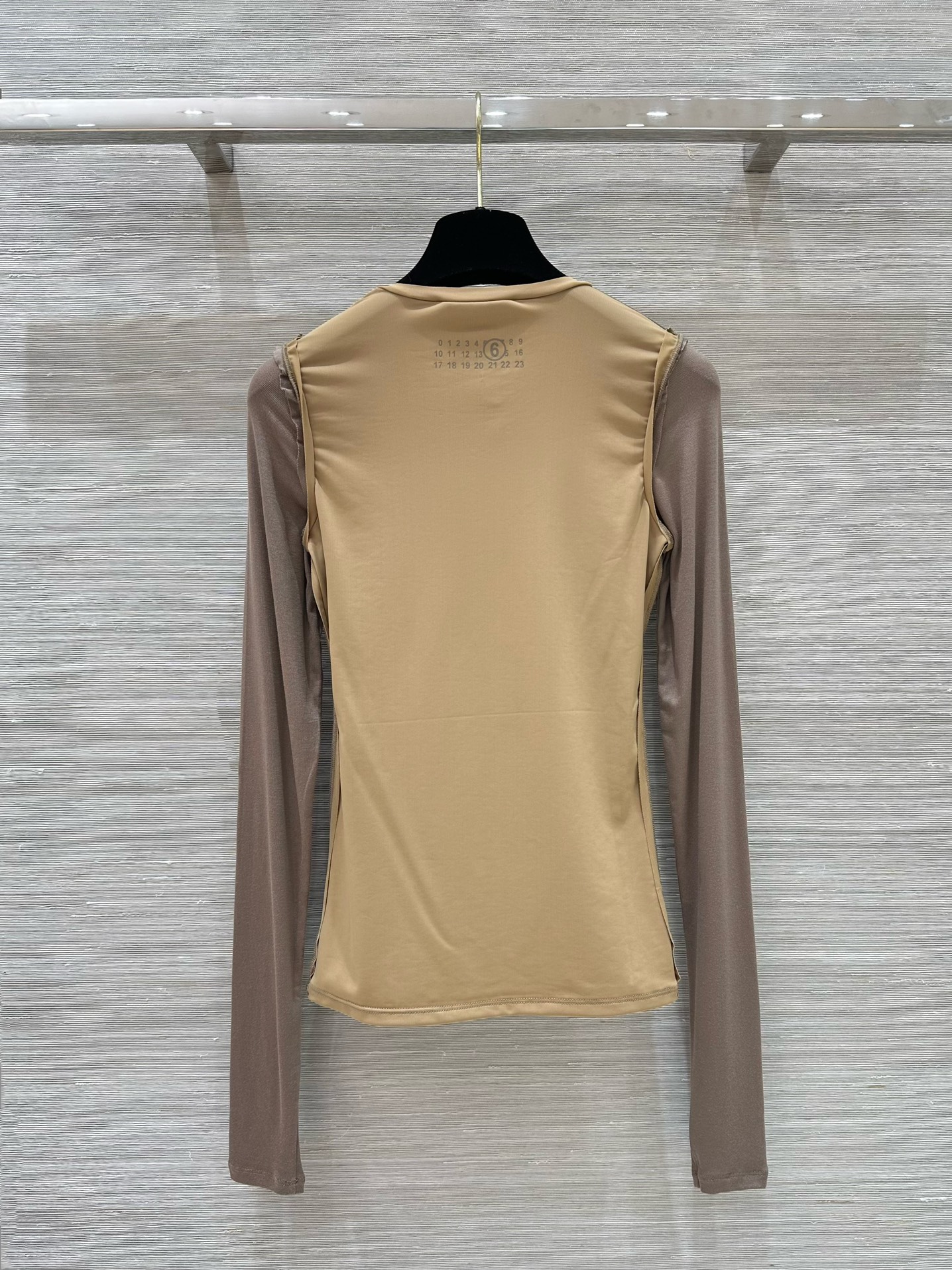 MM6 MAGELLA 24 Autumn Collection: First-Hand Female Suit, Rich in White Luxury - 图片 8