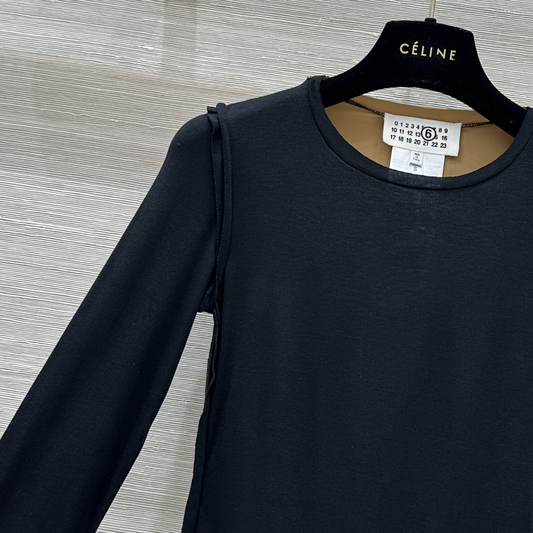 MM6 Magella 24 Autumn Collection: Luxurious Female Suit with Unique Design - 图片 3