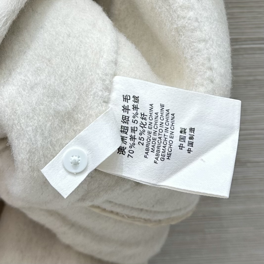 Exclusive Launch: Handmade Cashmere Coat with Retro-Fashion Caps – High-Quality Swiss Design - 图片 7