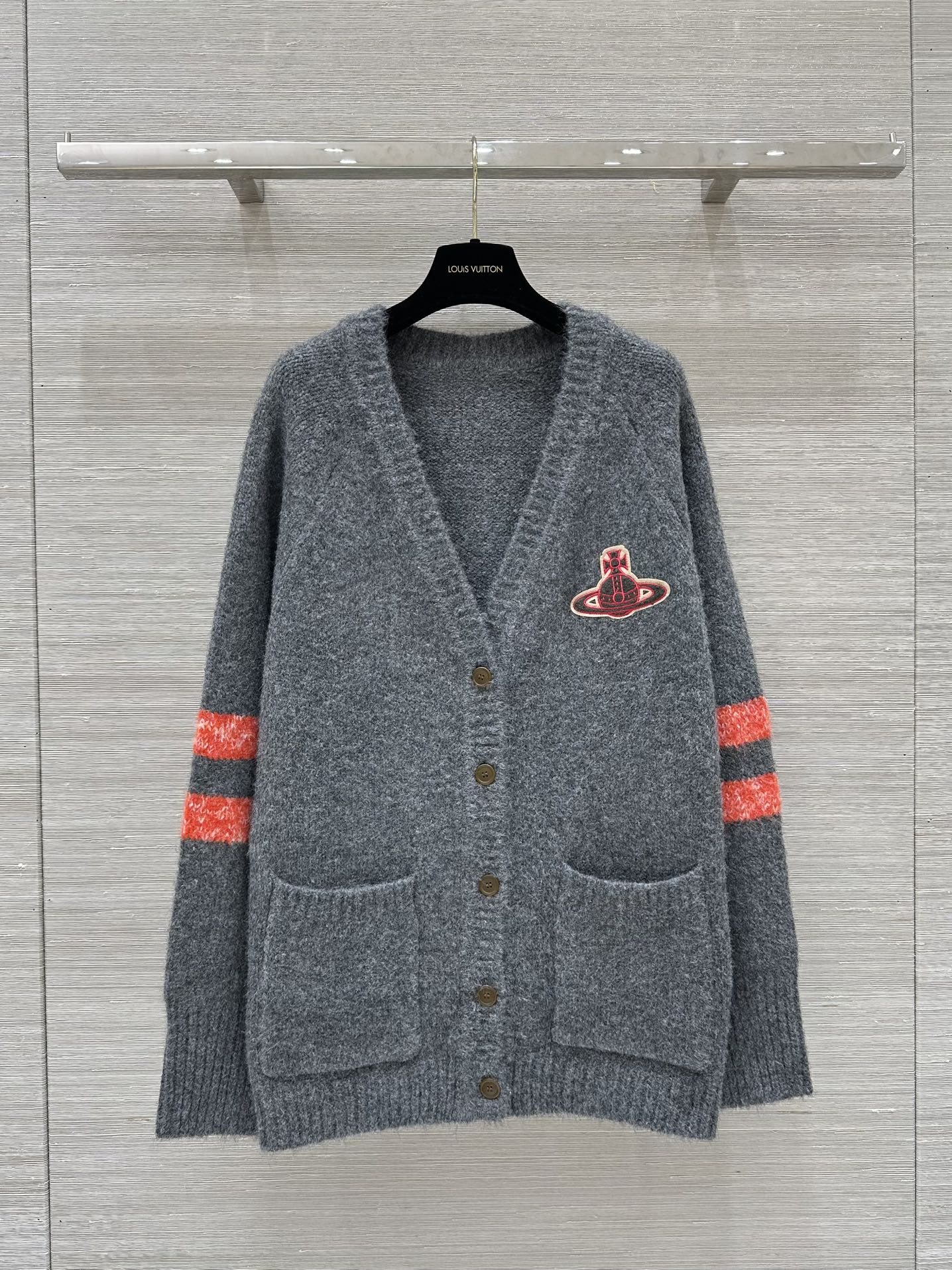 “Versatile Woolen Jackets and Soft Teddy Bears: One-Size-Fits-All Fashion Delights”