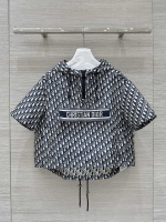 Originalqualität, exklusiver Start ❤️ DIO* 25 frühe Frühling Neue Produkte, klassische alte Sturmjacke mit Kapuzen mit Kapuze! Klassische alte Blumen! Die Originalversion der benutzerdefinierten Technologie Tiff Silk Oblique Stoff zeigt den Sportstil, das Streifenmuster des benutzerdefinierten Buchstaben -Logo -Streifens verbessert den Stil, gepaart mit Taschen und Schubladen. Das ursprüngliche benutzerdefinierte Hardware -Zubehör erzeugt einen reichhaltigen und vielfältigen gutaussehenden Stil. Die Qualität der Verarbeitung hängt von den Details ab. Eine Farbe 36.38.40. Stelle! Die große Liste wurde herübergeworfen. 1 Originalqualität, exklusiver Start ❤️ DIO* 25 frühe Frühling Neue Produkte, klassische alte Sturmjacke mit Kapuzen mit Kapuze! Klassische alte Blumen! Die Originalversion der benutzerdefinierten Technologie Tiff Silk Oblique Stoff zeigt den Sportstil, das Streifenmuster des benutzerdefinierten Buchstaben -Logo -Streifens verbessert den Stil, gepaart mit Taschen und Schubladen. Das ursprüngliche benutzerdefinierte Hardware -Zubehör erzeugt einen reichhaltigen und vielfältigen gutaussehenden Stil. Die Qualität der Verarbeitung hängt von den Details ab. Eine Farbe 36.38.40. Stelle! Die große Liste wurde herübergeworfen.
