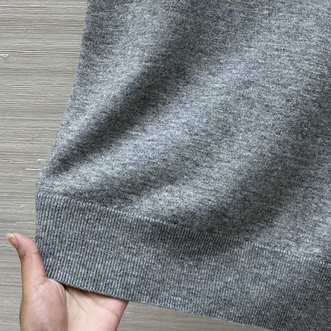 High-Quality Single-Mode Wool V-Collar Women’s Suit in Three Colors - 图片 6