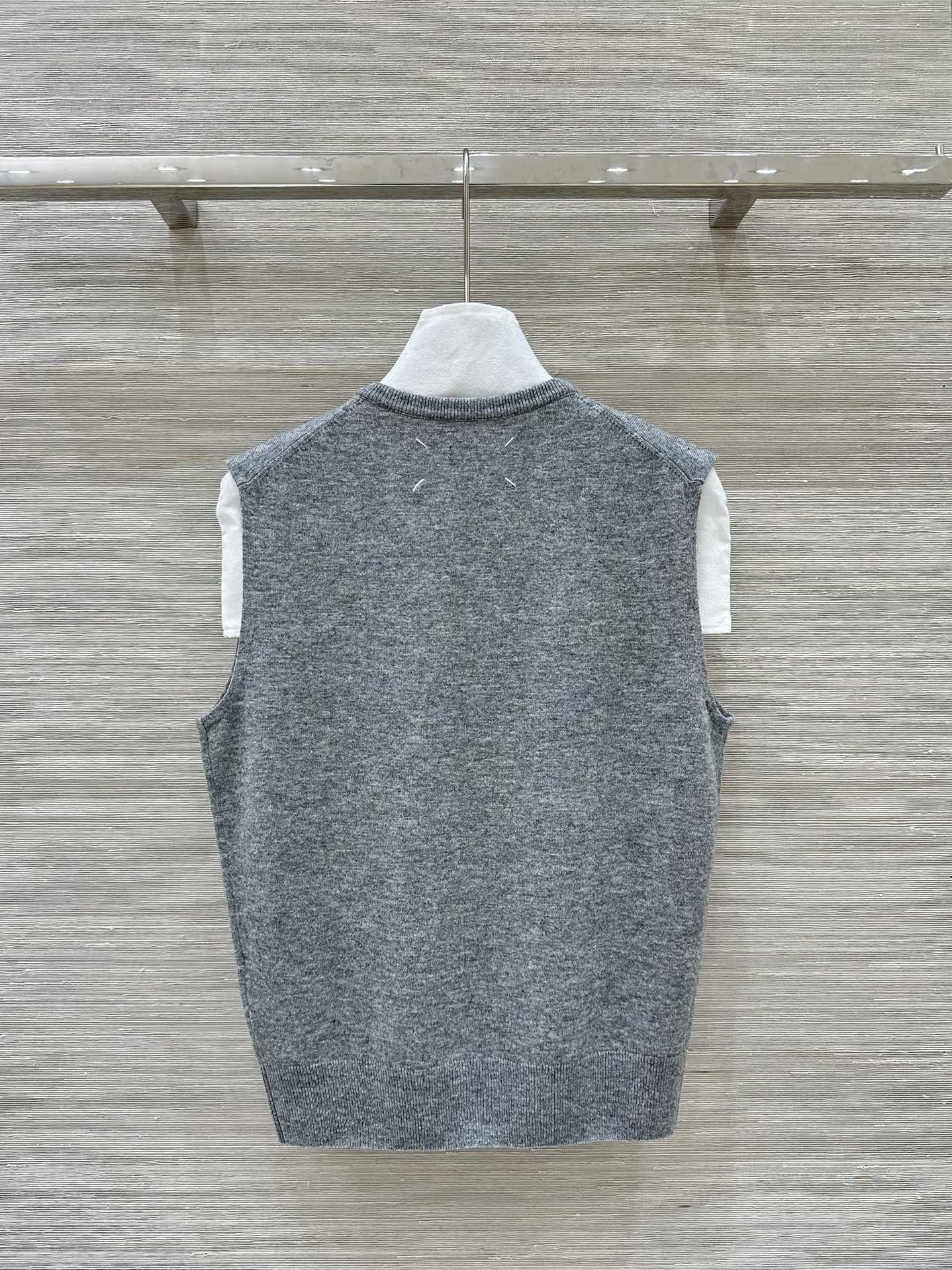 High-Quality Single-Mode Wool V-Collar Women’s Suit in Three Colors - 图片 8