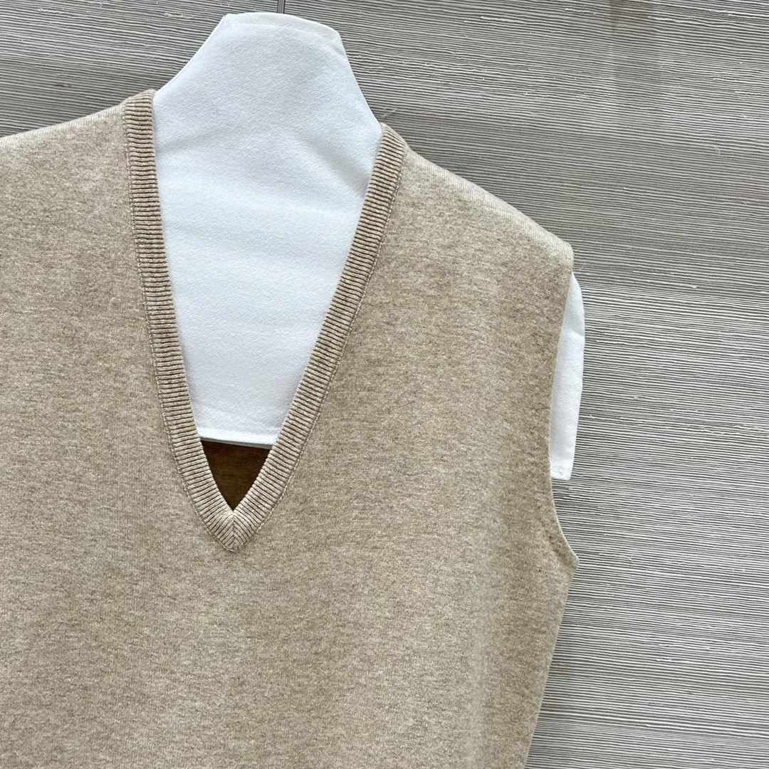 High-Quality Single-Mode Women’s Wool Vest Suit in Three Colors - 图片 4