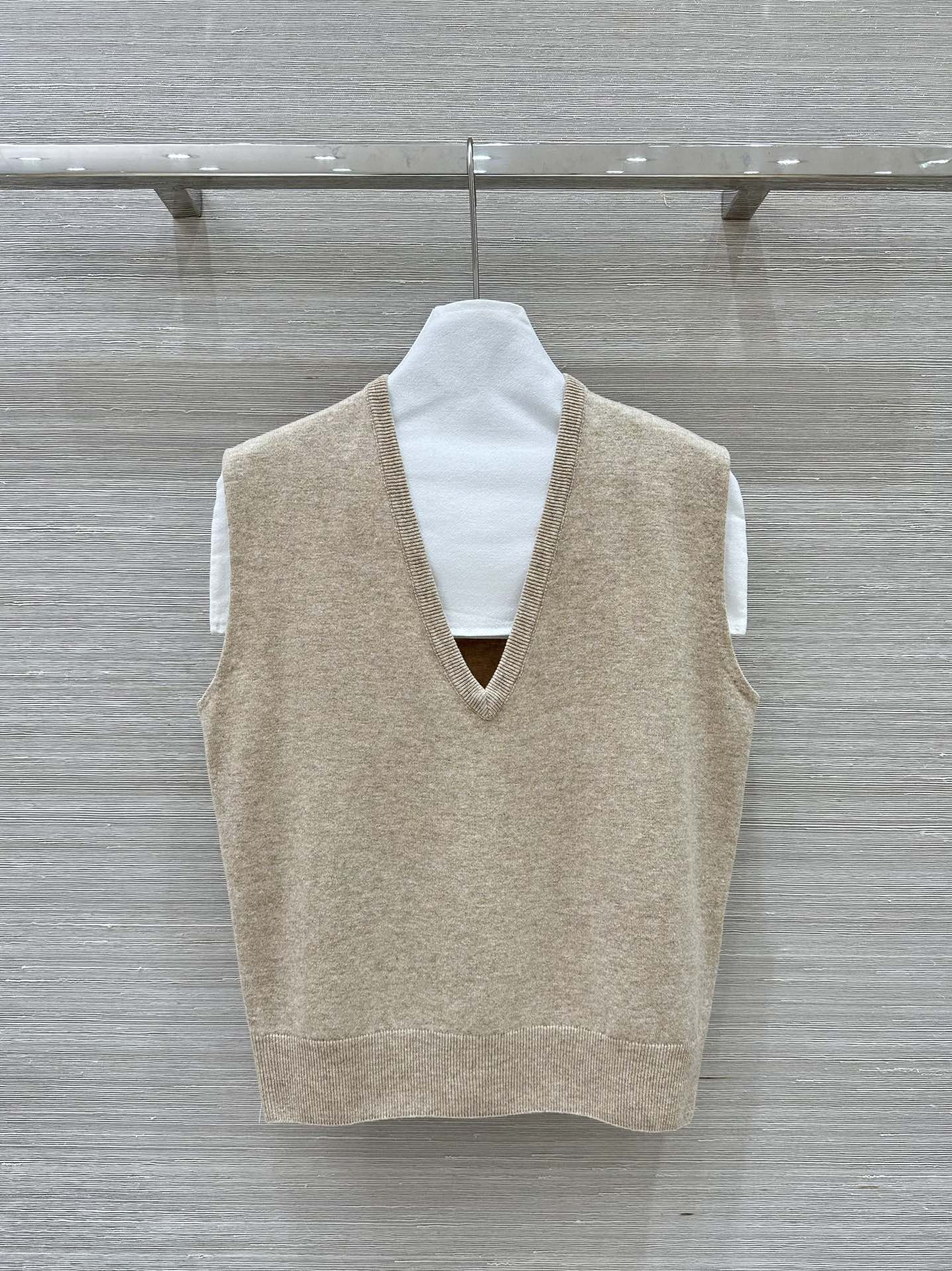 High-Quality Single-Mode Women’s Wool Vest Suit in Three Colors