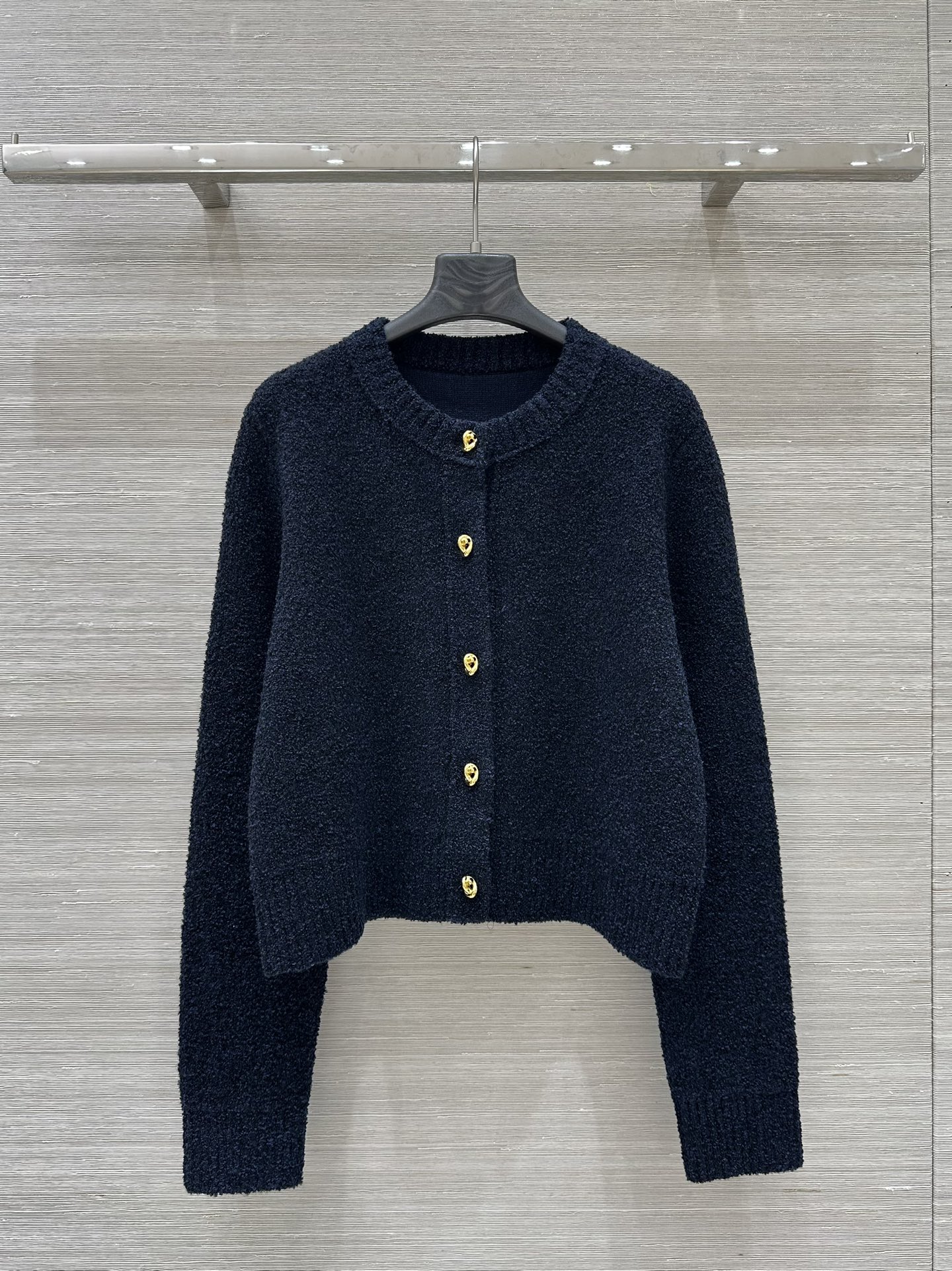 High-End Single-Size Female Suit: Exclusive BV 24 Fall Winter Collection - 图片 2