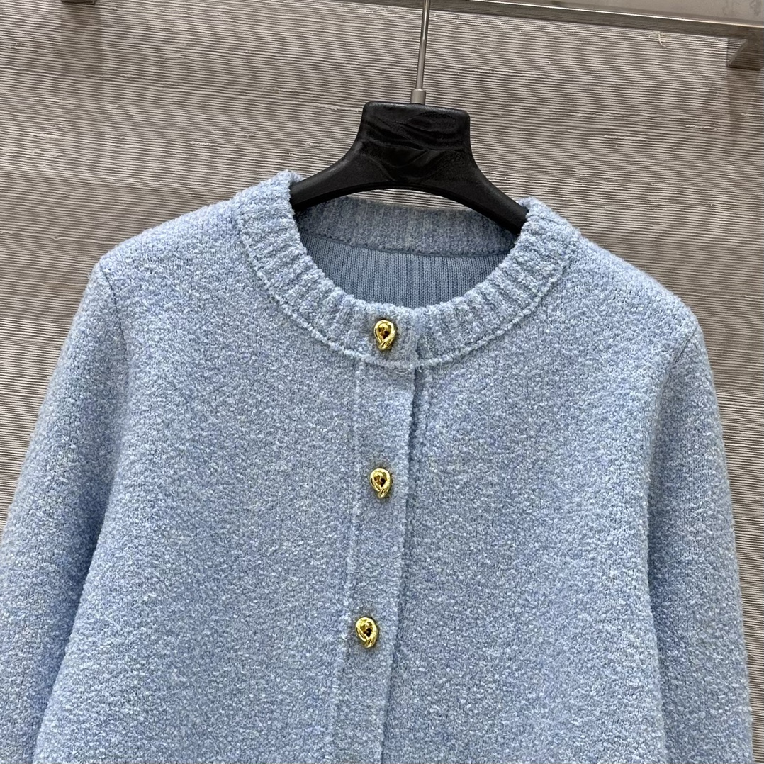 High-End Single-Size Female Suit: Fall-Winter Collection Highlights - 图片 3
