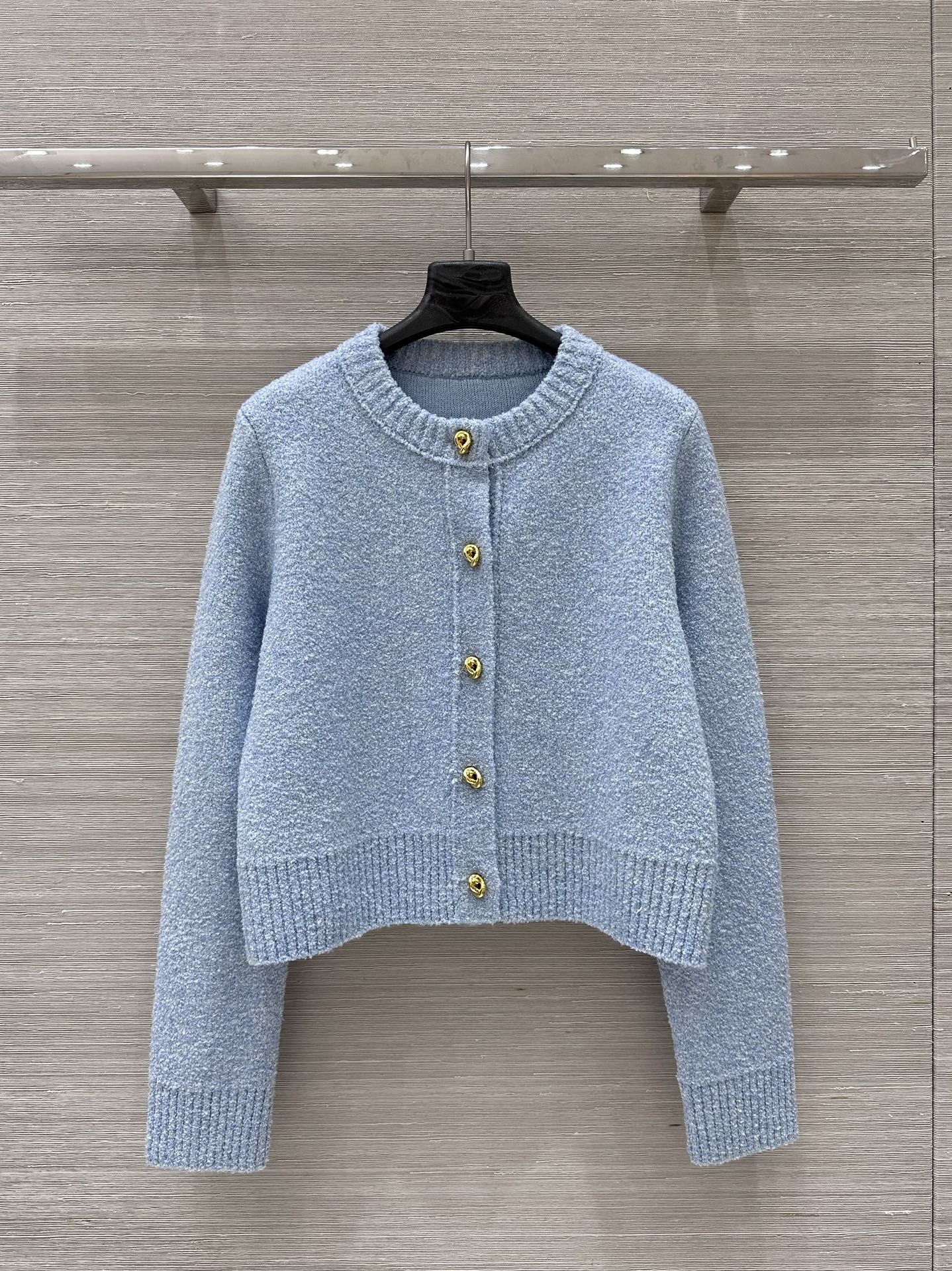 High-End Single-Size Female Suit: Fall-Winter Collection Highlights - 图片 2