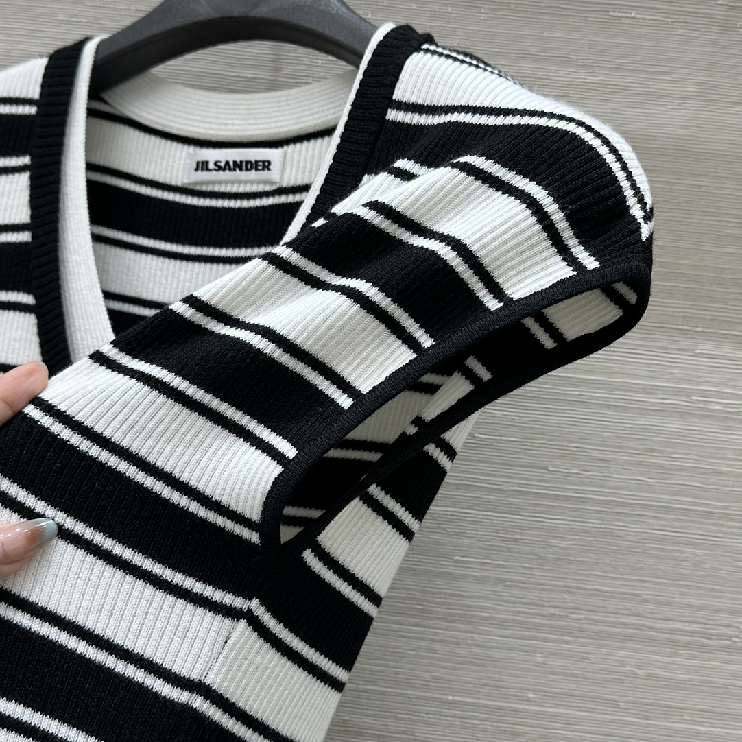 New Package Woman’s Dress: Summer Collection with Classic Design and Quality Details - 图片 4