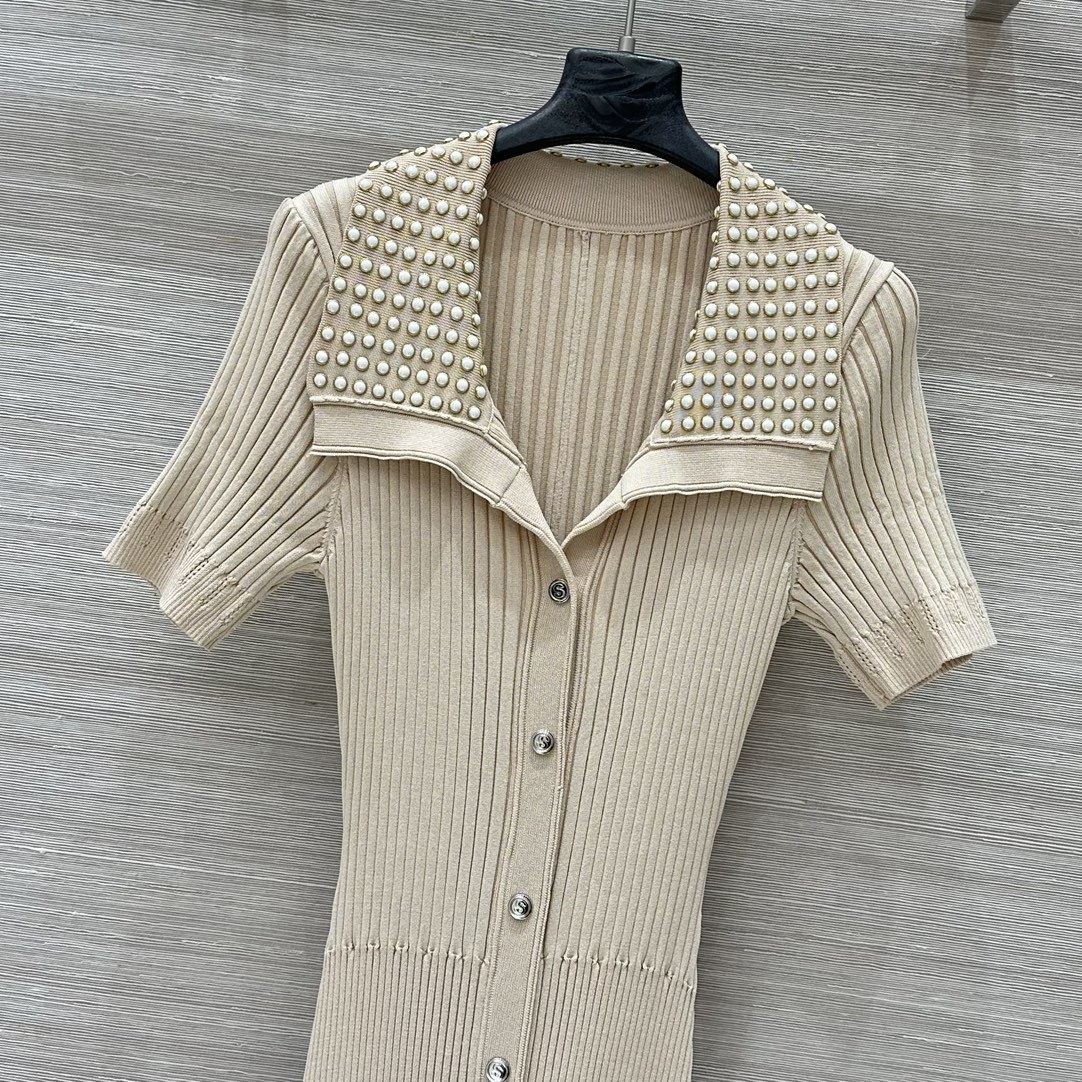 Trendy Women’s Suit Collection with New 25-Year-Old Product – Sizes 36-40. - 图片 2