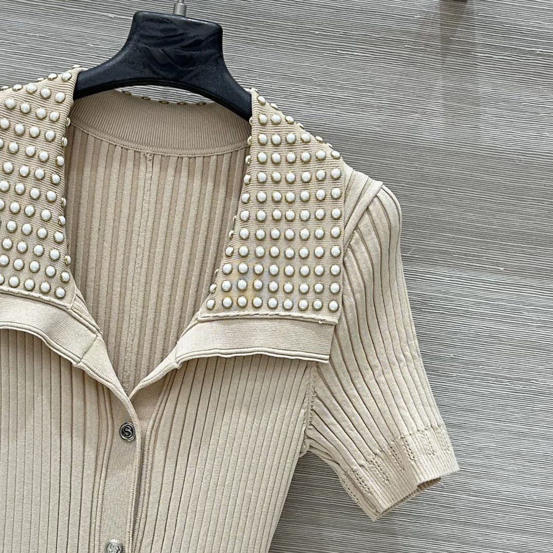 Trendy Women’s Suit Collection with New 25-Year-Old Product – Sizes 36-40. - 图片 4