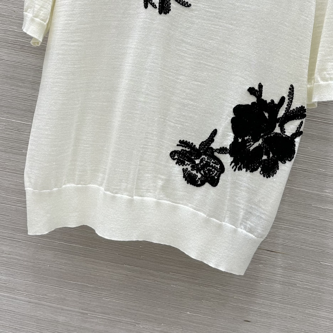 DG 25th Spring Women’s Suit: Soft Melinon Wool, Elegant Design, 36-40 Yards - 图片 6