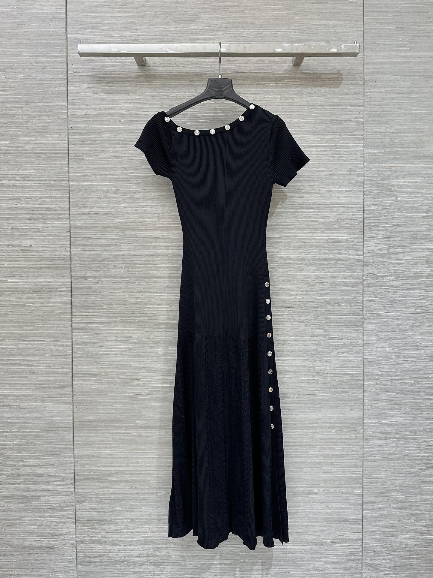 Stylish YB Custom Metal Knit Dress with Exclusive Package – Perfect for Stylists!