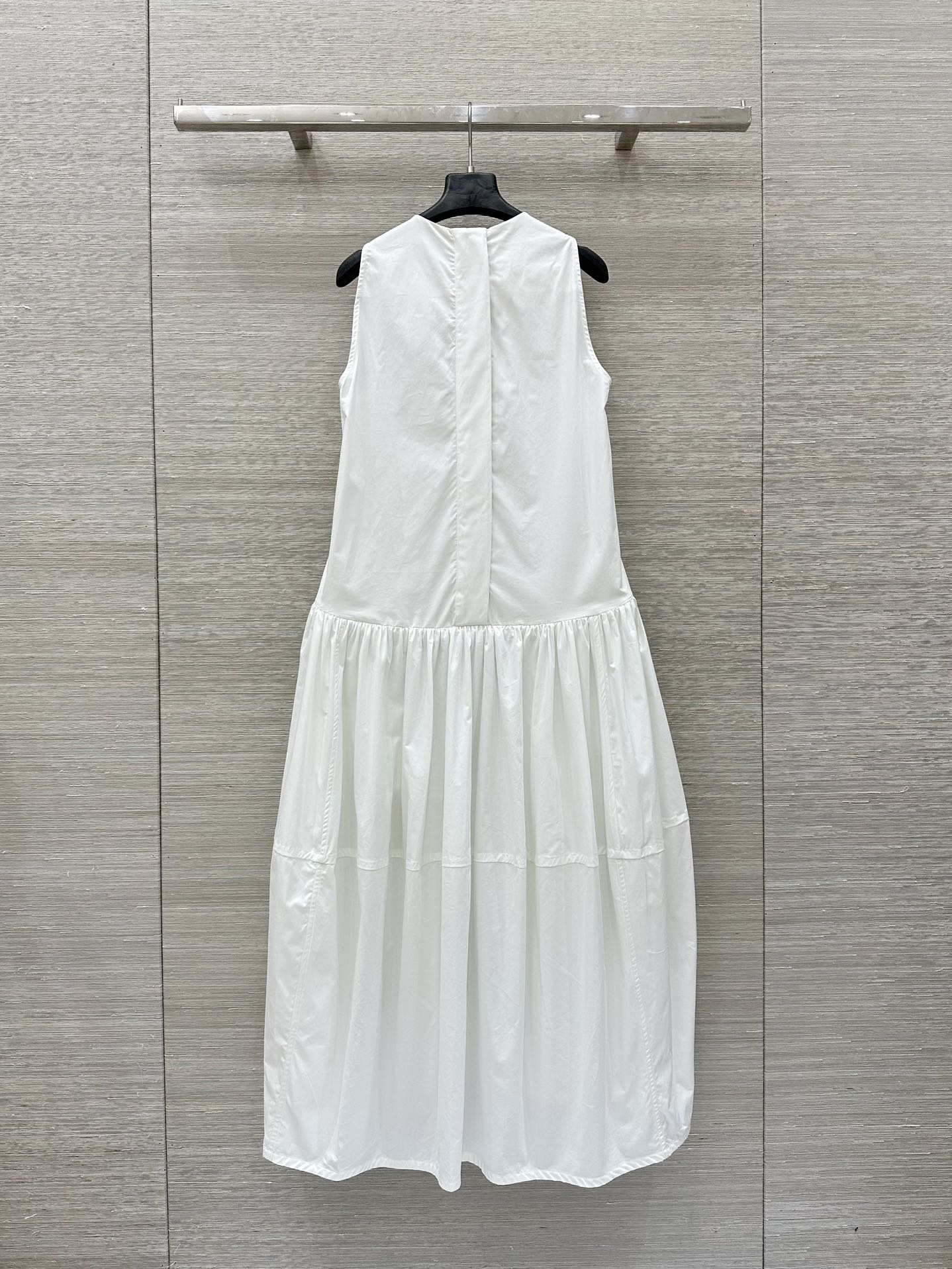 Review: P943 One-Size Vest Dress – High-Quality, Simple Design, Detailed Craftsmanship - 图片 8