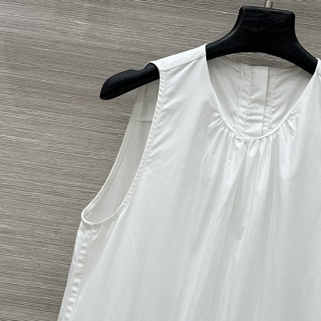 Review: P943 One-Size Vest Dress – High-Quality, Simple Design, Detailed Craftsmanship - 图片 3