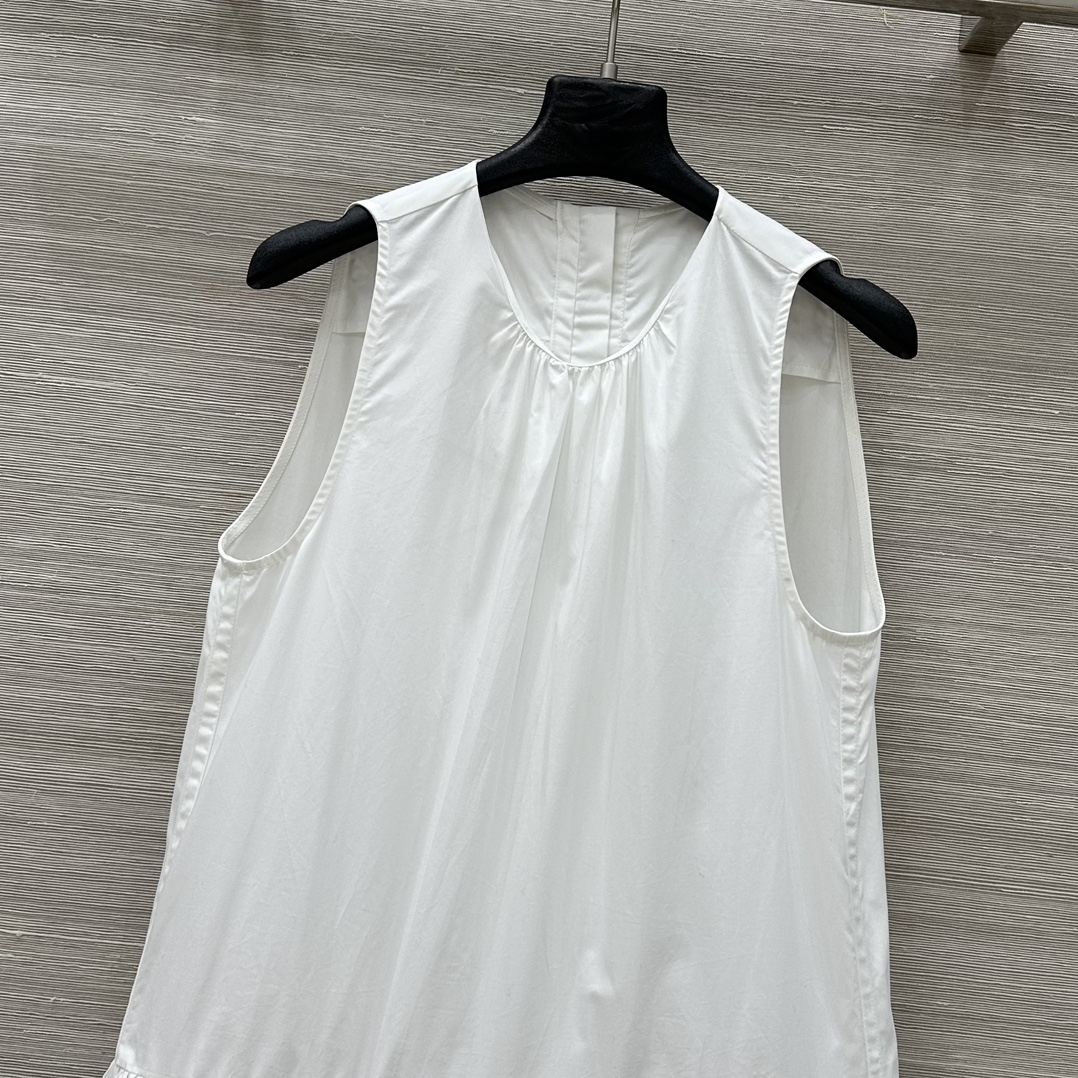 Review: P943 One-Size Vest Dress – High-Quality, Simple Design, Detailed Craftsmanship - 图片 2