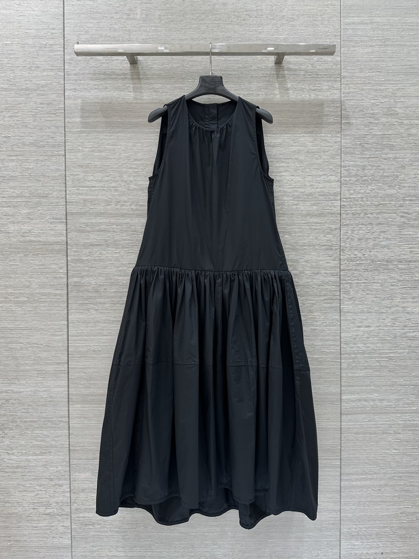 Exclusive Launch: P989 Vest Dress for All Body Types - 图片 1