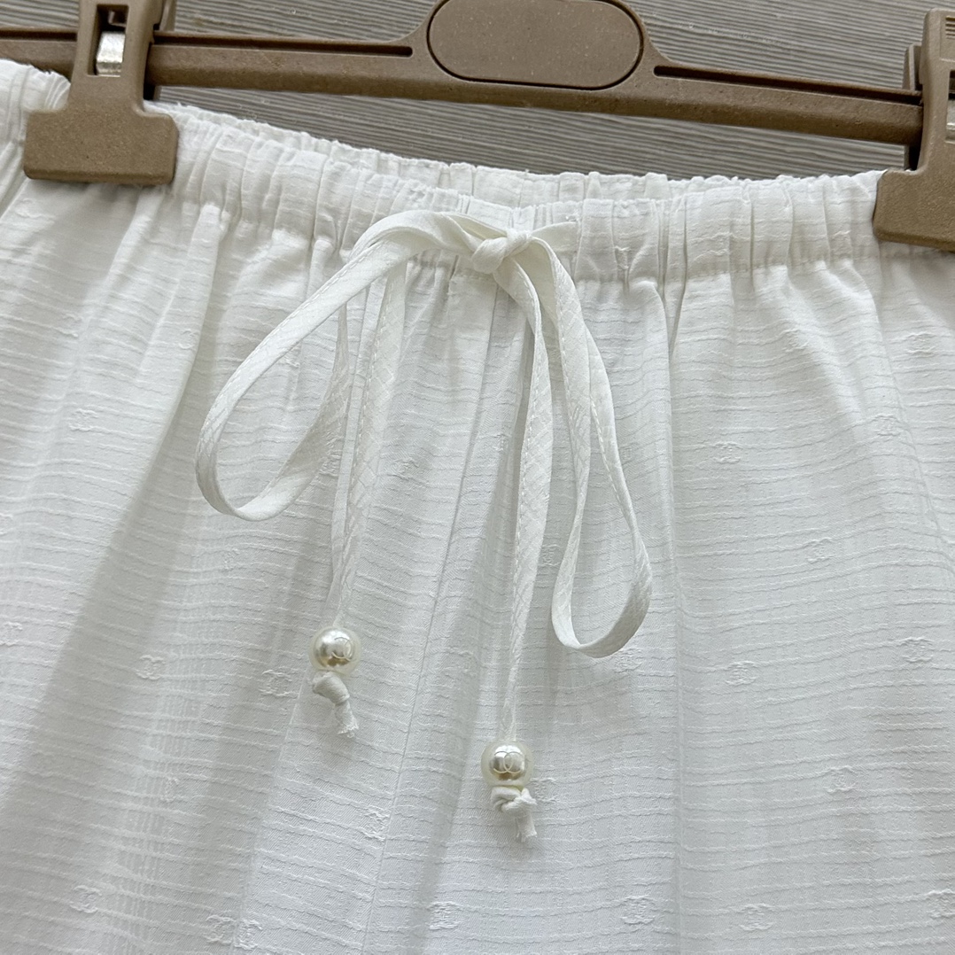 High-end Crocheted Thongs: Luxury Vacation Series with Custom Design Shorts - 图片 5