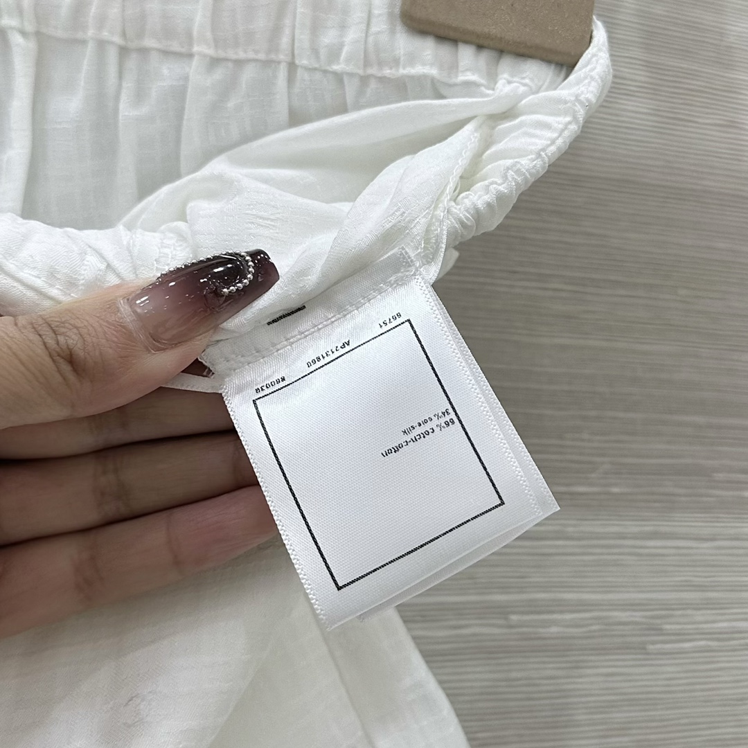 High-end Crocheted Thongs: Luxury Vacation Series with Custom Design Shorts - 图片 8