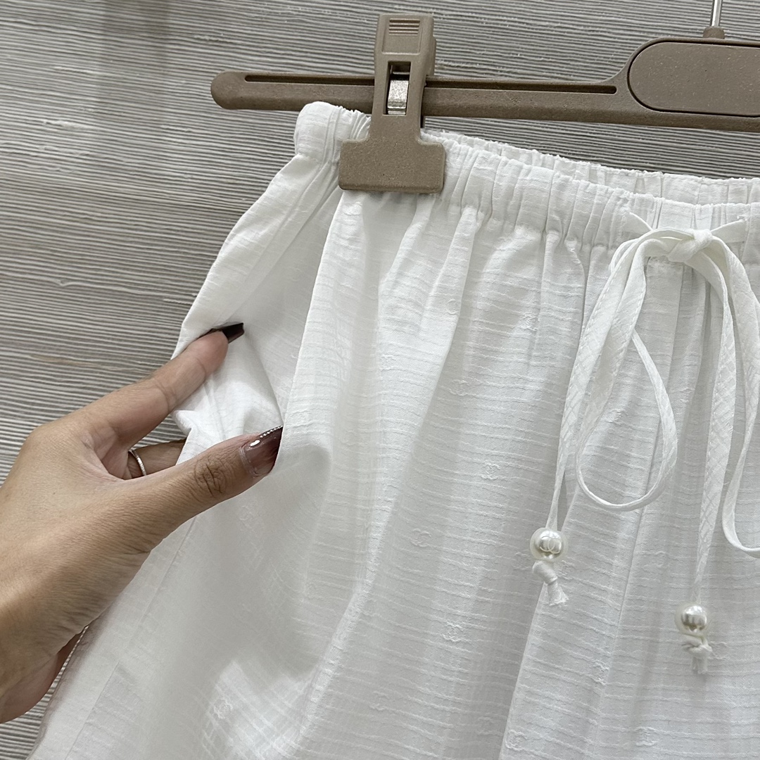 High-end Crocheted Thongs: Luxury Vacation Series with Custom Design Shorts - 图片 3