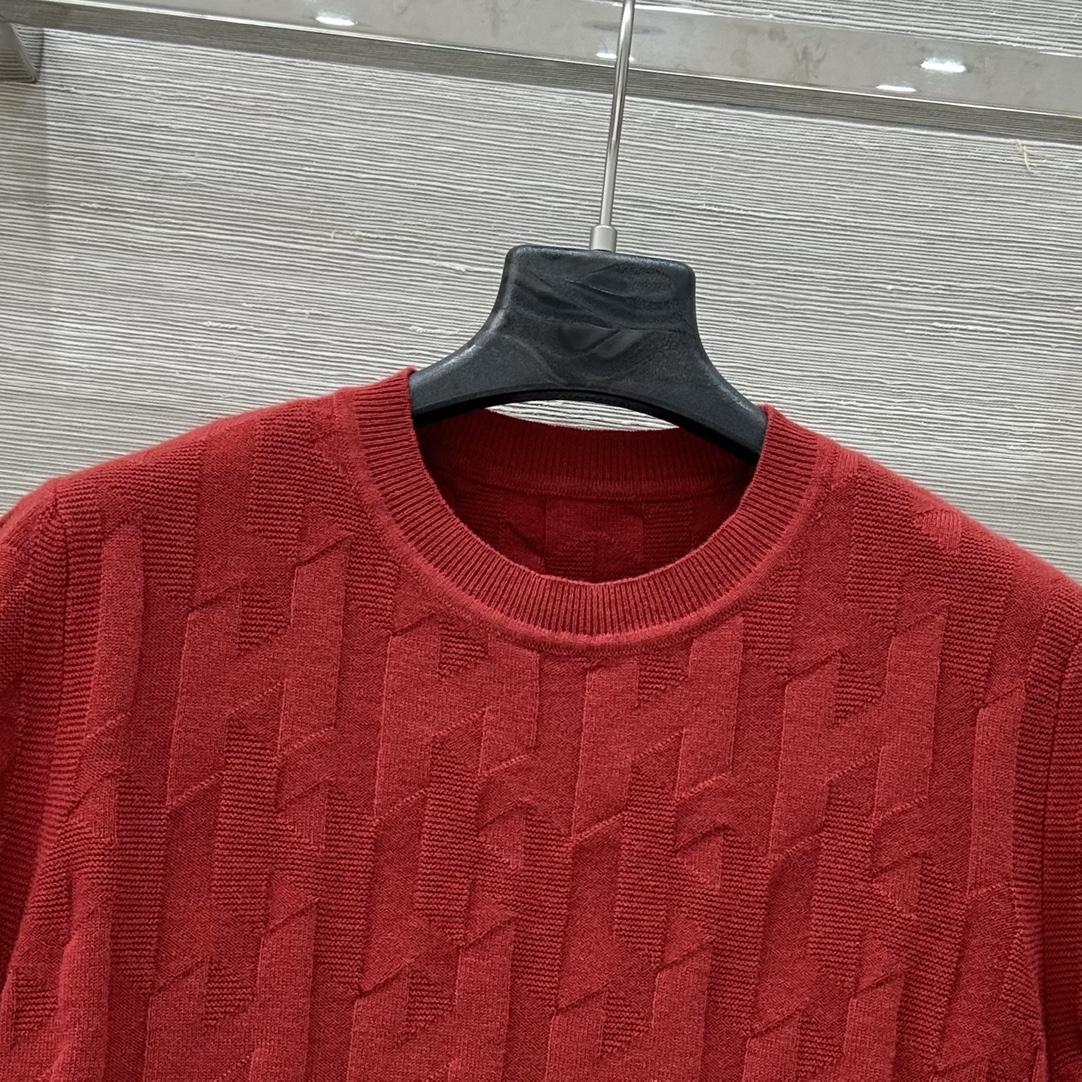 Elegant Wool Knit Short Sleeve Top with Subtle Pattern - Luxurious Comfort 5 i1743151636 5158 0