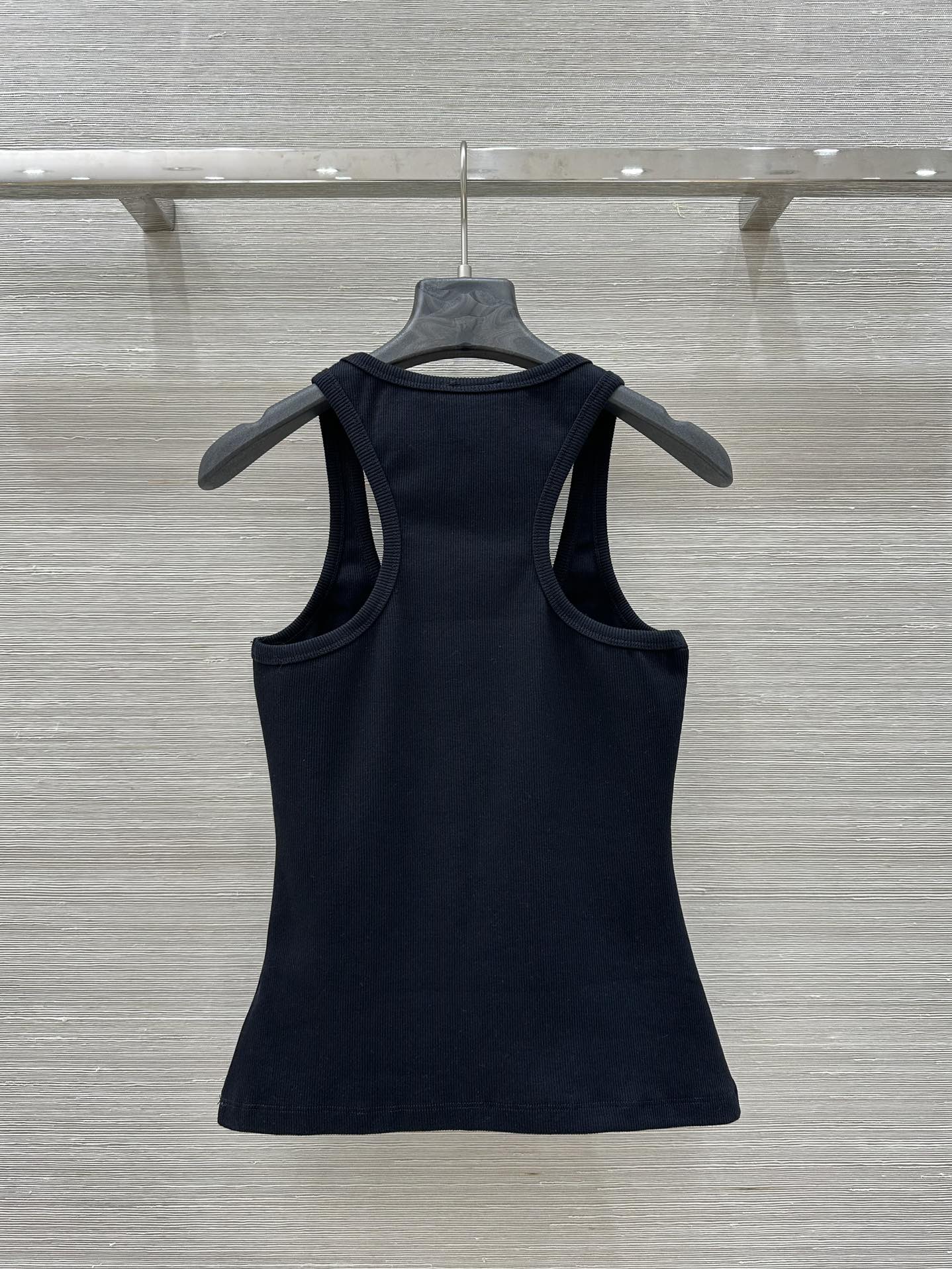 Courrag* 25 Springs and Summers New Series: High-Quality, Customized Women’s Vest Collection - 图片 9