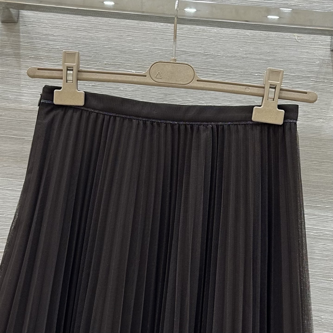 P794 One-Size-Fits-All Female Suit with Exclusive Waist Chain Design and Net Veil - 图片 9