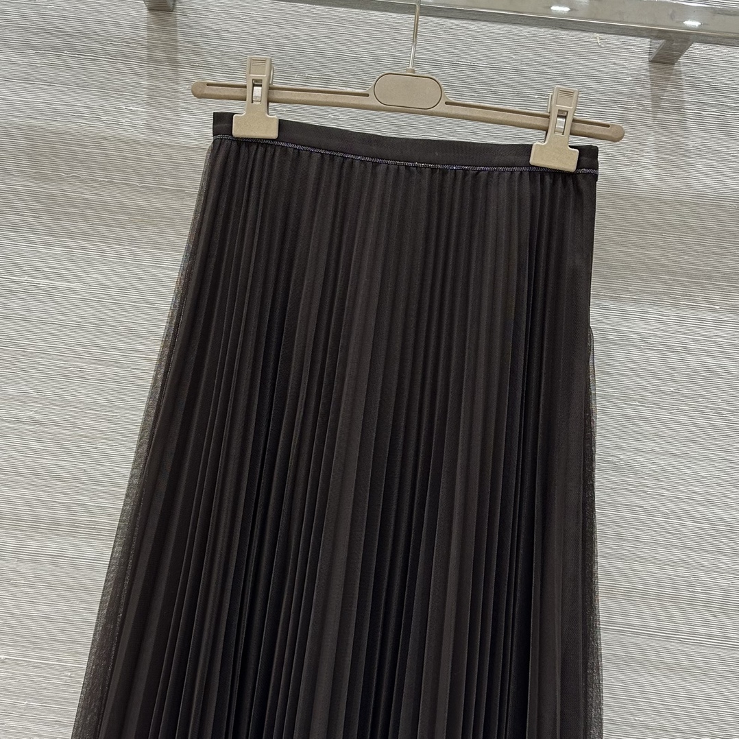 P794 One-Size-Fits-All Female Suit with Exclusive Waist Chain Design and Net Veil - 图片 2