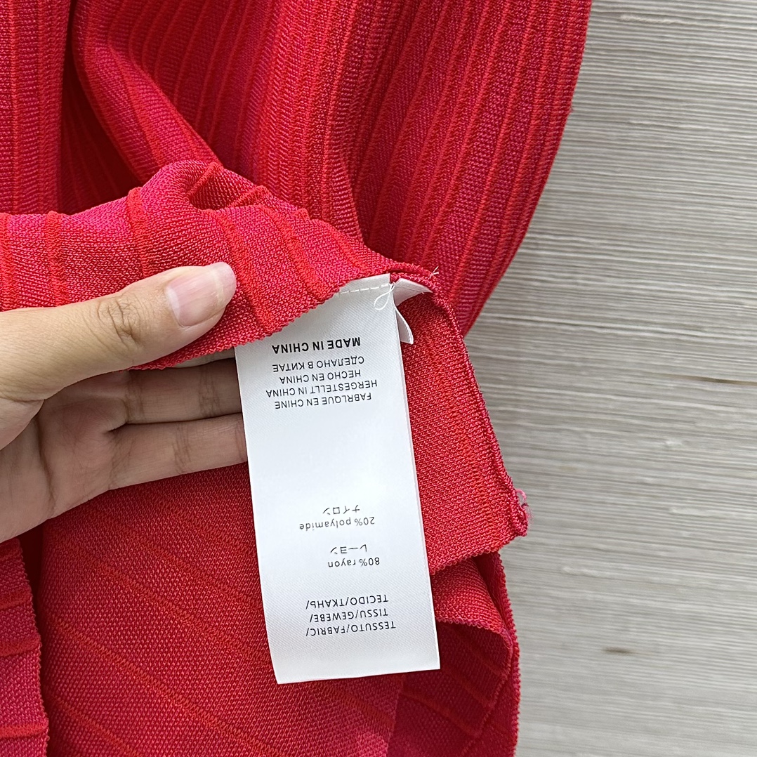 Balmain Original Quality Women’s Suit: French Sweet V-Neck Dress, Stylish Design. - 图片 7