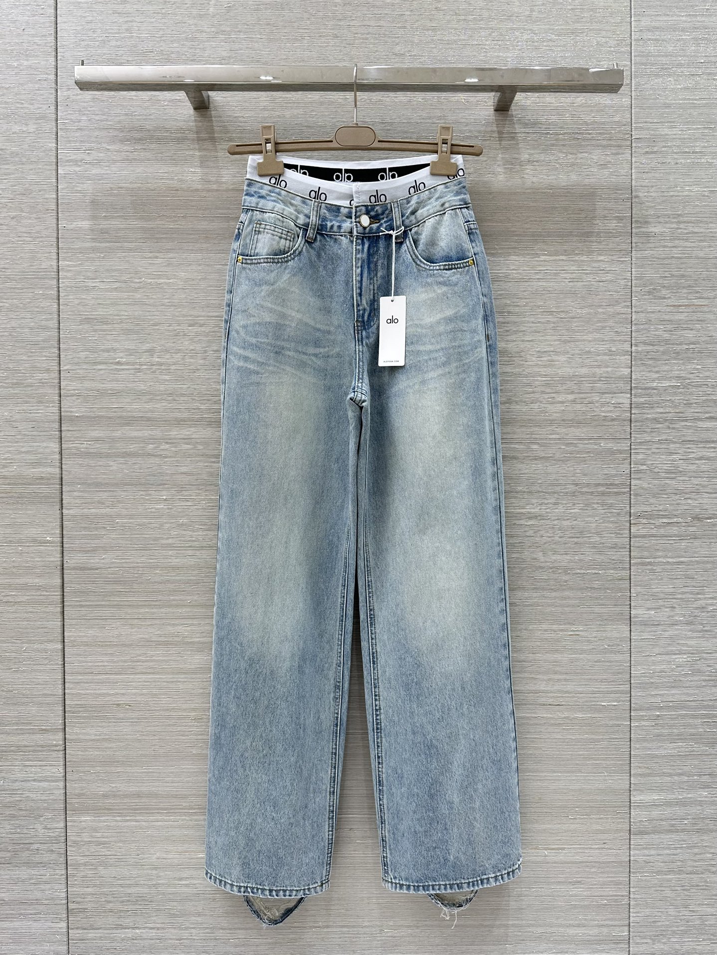 Stylish Female Suit: Quality Spring Jeans for Retro Street Beauty