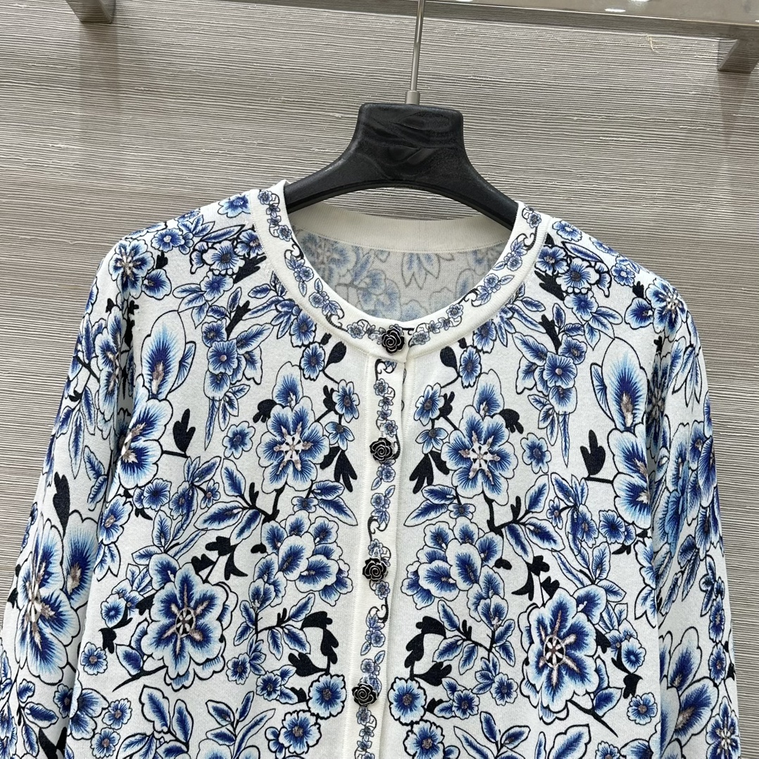 “Exclusive Launch: Alice & Olive’s 25 New Spring Vacation Shirts in Premium Quality” - 图片 2