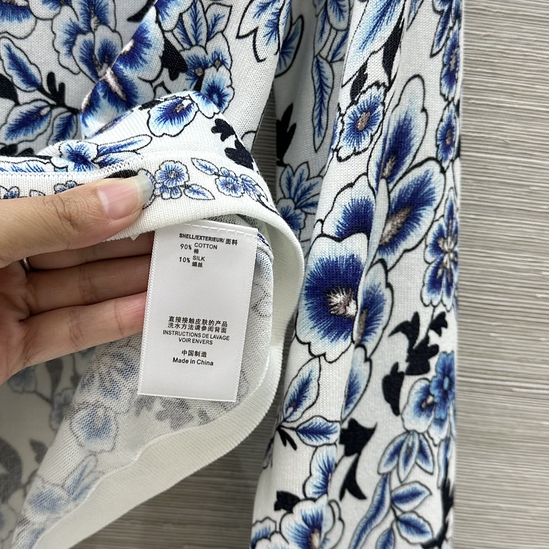“Exclusive Launch: Alice & Olive’s 25 New Spring Vacation Shirts in Premium Quality” - 图片 8