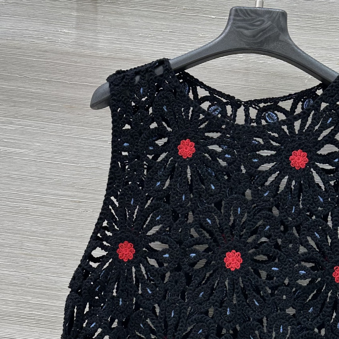 Elegant and Comfy: Maje’s High-Level P518 Woman’s Suit Review - 图片 3