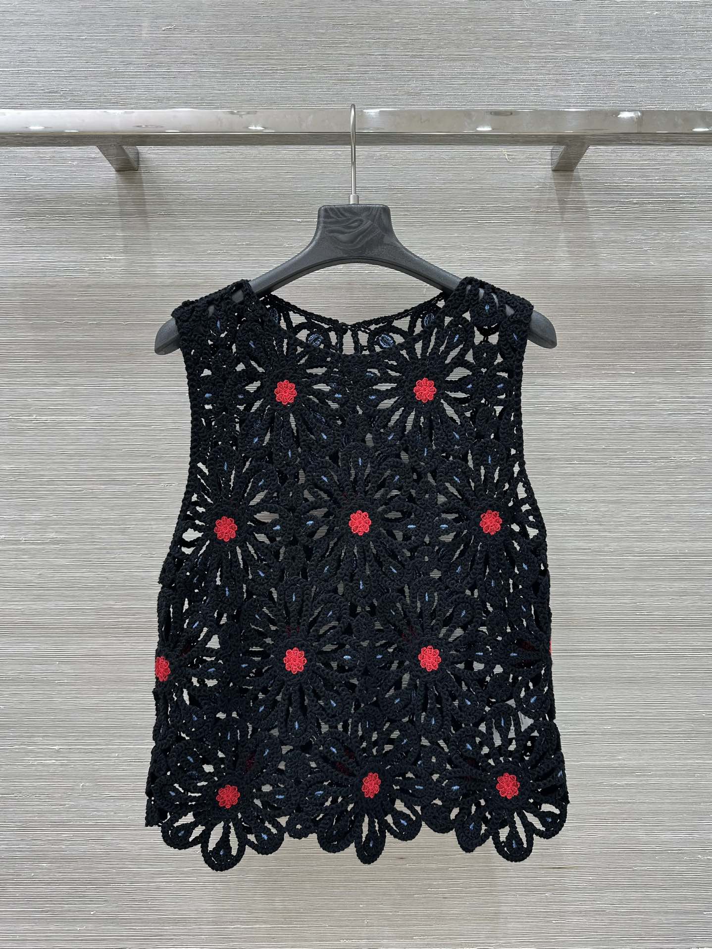 Elegant and Comfy: Maje’s High-Level P518 Woman’s Suit Review