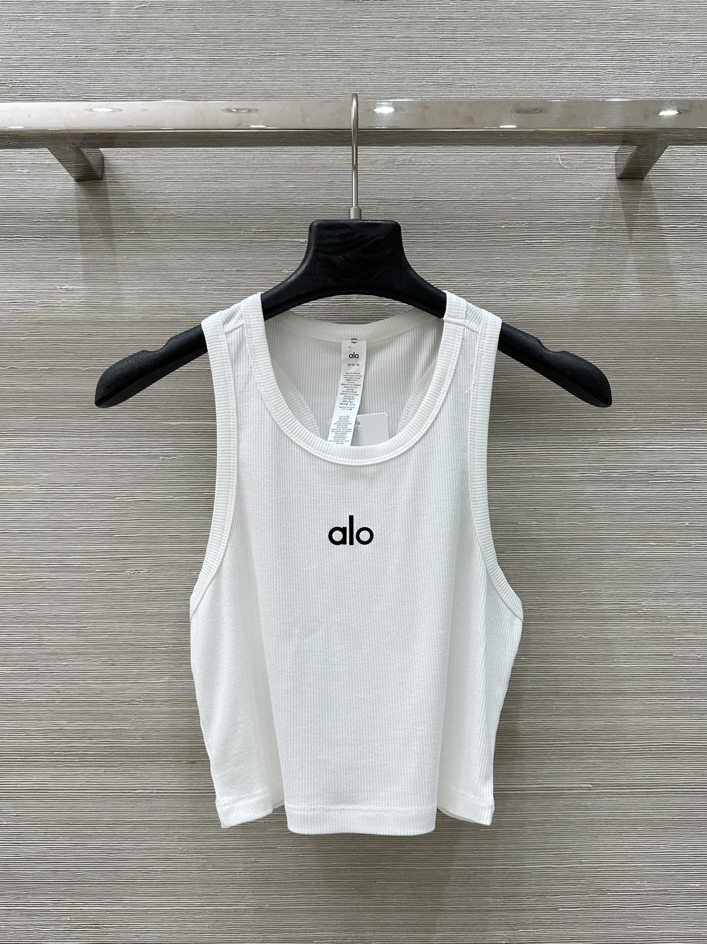 Stylish One-Size-Fits-All Female Outfit with Super-Fired Vests: P345 Collection Review - 图片 1