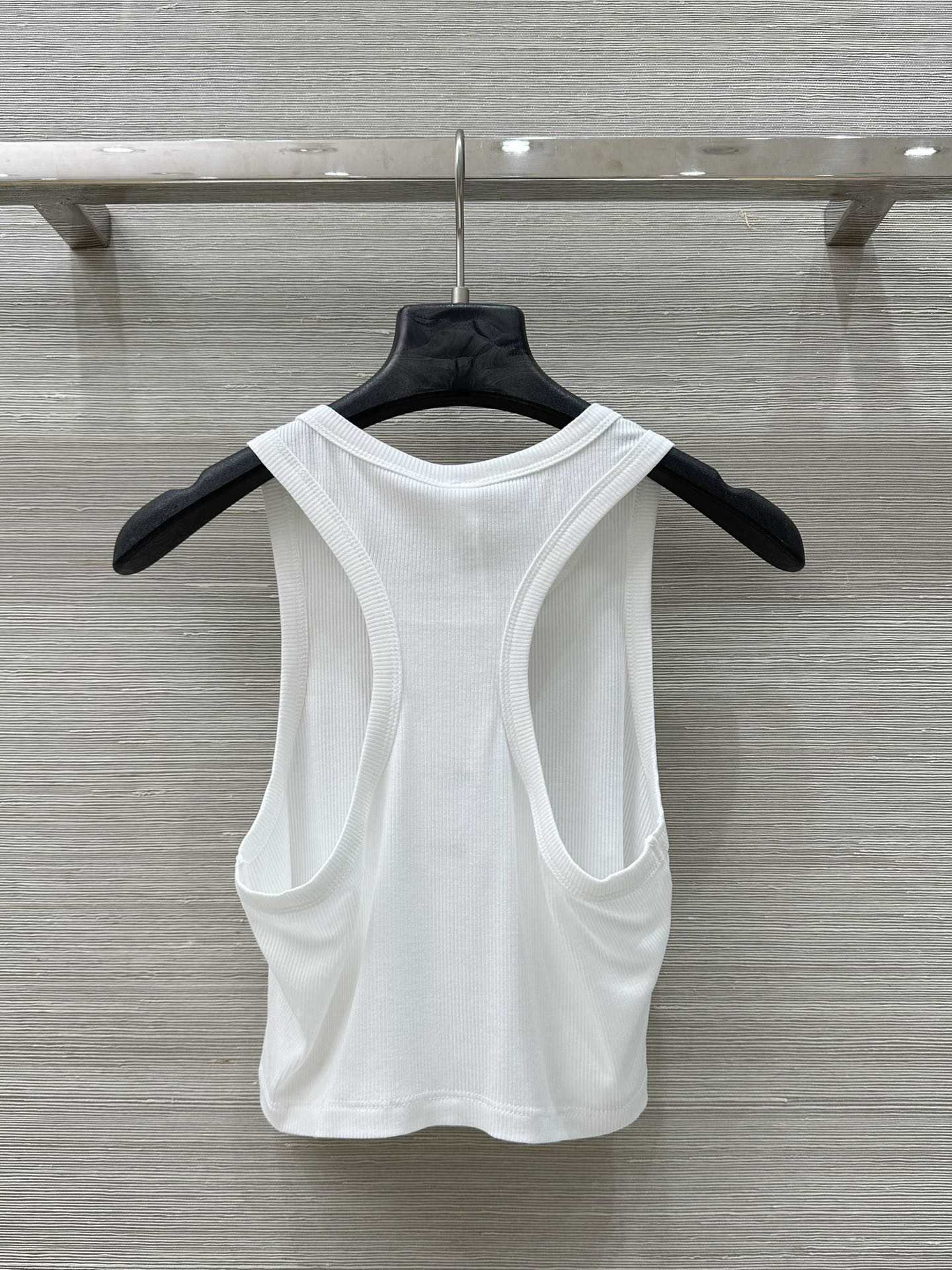 Stylish One-Size-Fits-All Female Outfit with Super-Fired Vests: P345 Collection Review - 图片 8