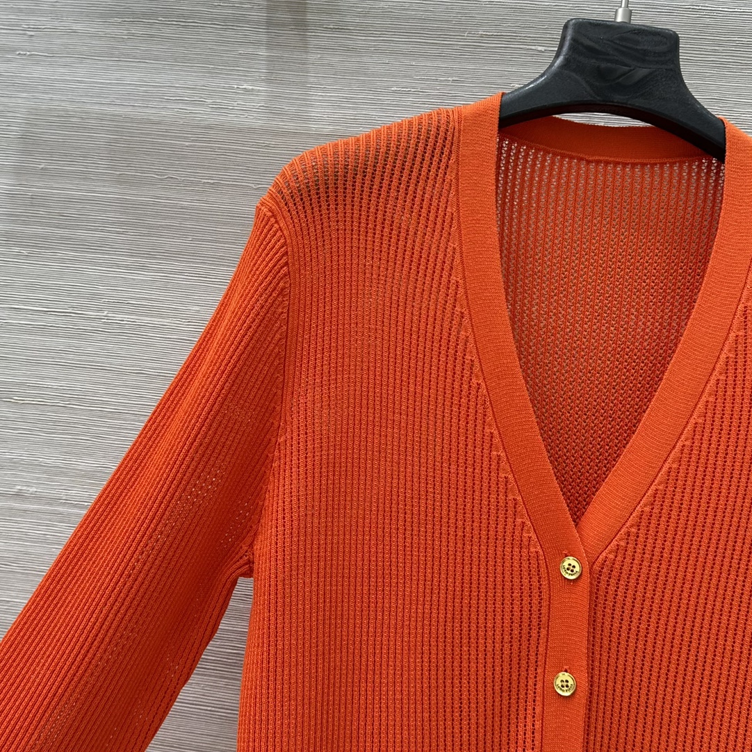 High-End One-Size-Fits-All Woman’s Lp Sweater with Retro Metal Buttons - 图片 3