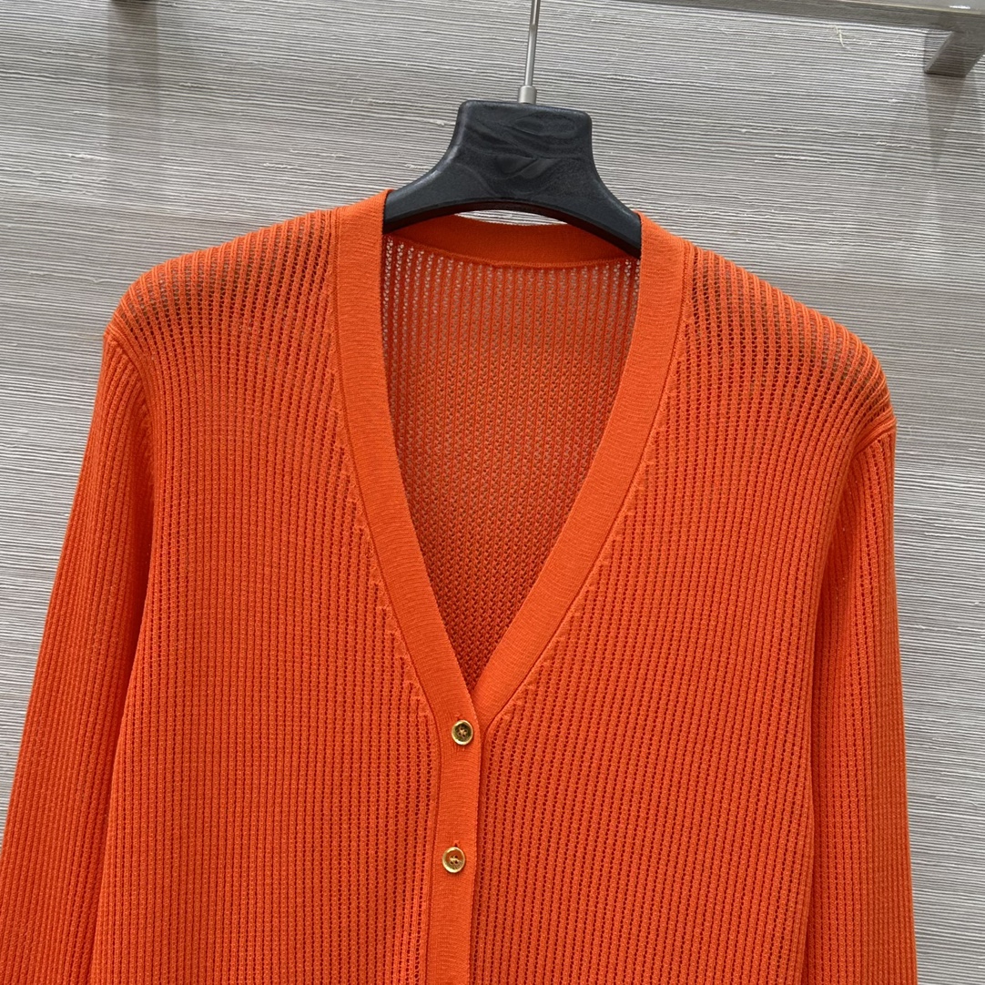 High-End One-Size-Fits-All Woman’s Lp Sweater with Retro Metal Buttons - 图片 2