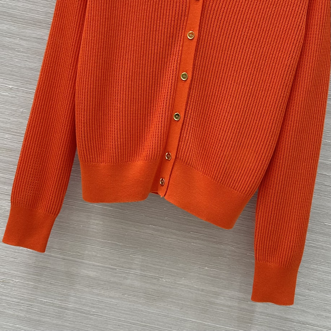 High-End One-Size-Fits-All Woman’s Lp Sweater with Retro Metal Buttons - 图片 5