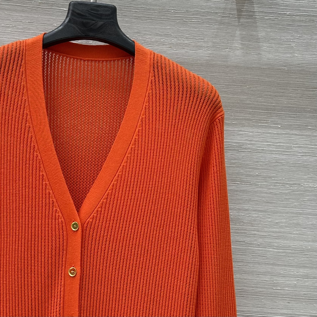 High-End One-Size-Fits-All Woman’s Lp Sweater with Retro Metal Buttons - 图片 4