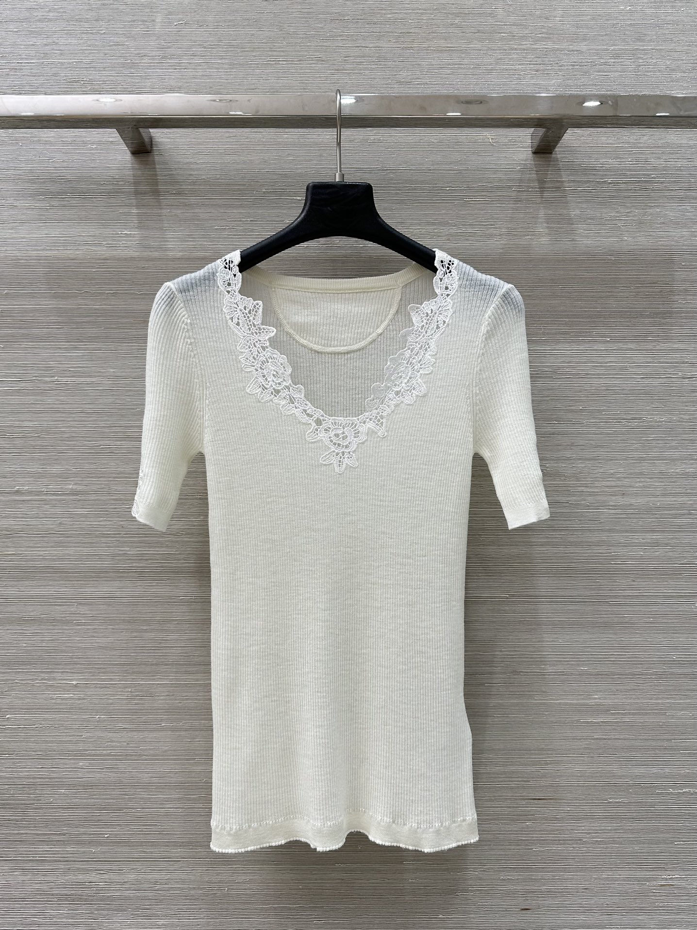 “Exclusive Female Suit P667: High-Level Lace Design, Cozy Fit, Strongly Recommended” - 图片 1
