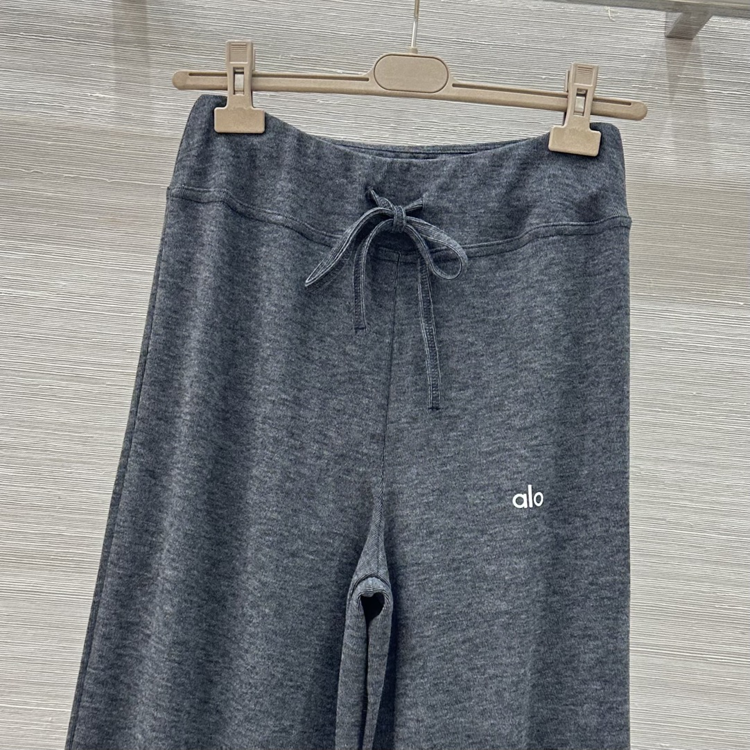 Alo 25 Spring-Summer New Female Suit: Lazy, Stylish, and Comfortable Tailored Fabric - 图片 2